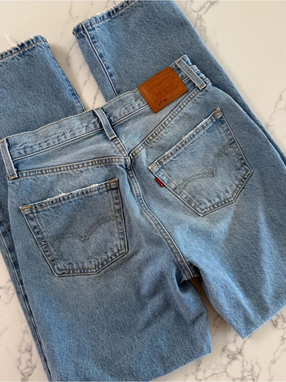 Levi's 501 '90s Jeans - Look Downhill (Light Wash) - Size 27x32 - Picture 4 of 9